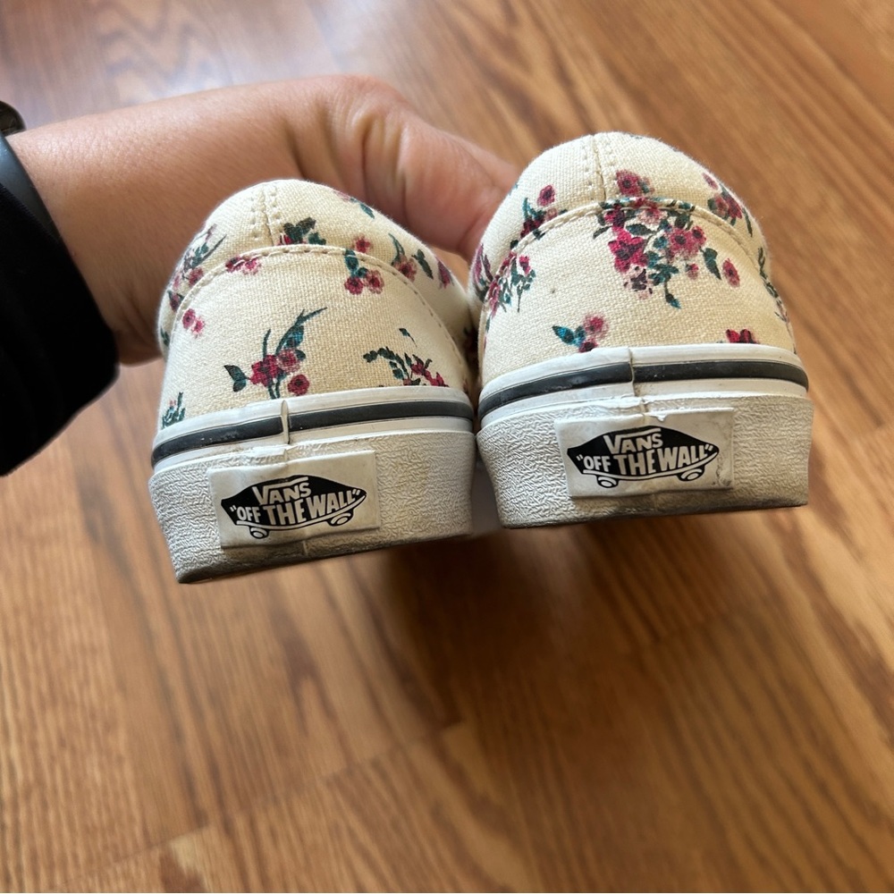 Floral slip on Vans - Picture 3 of 4